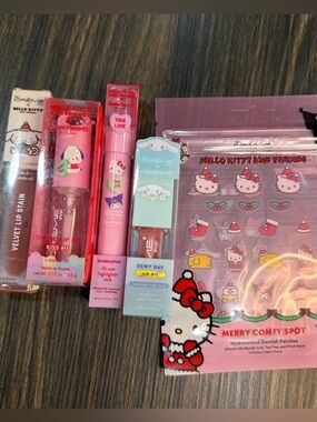 The Crème Shop X Hello Kitty 5 Piece Lip/ Face Bundle #1